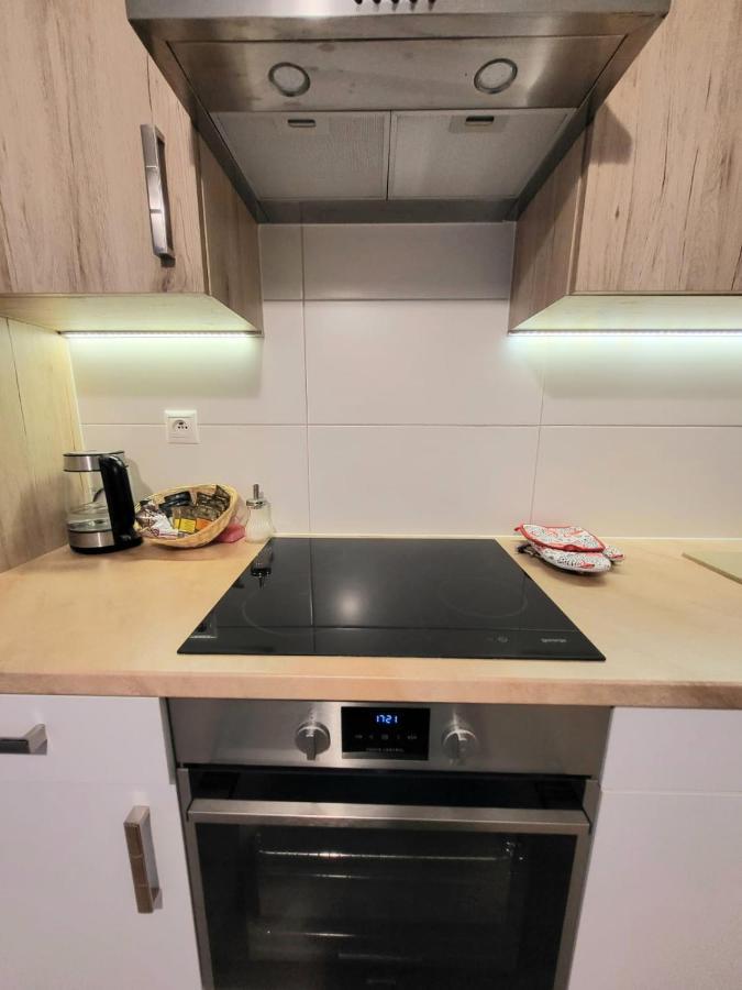 Velky Apartman 3 Bratislava Buitenkant foto